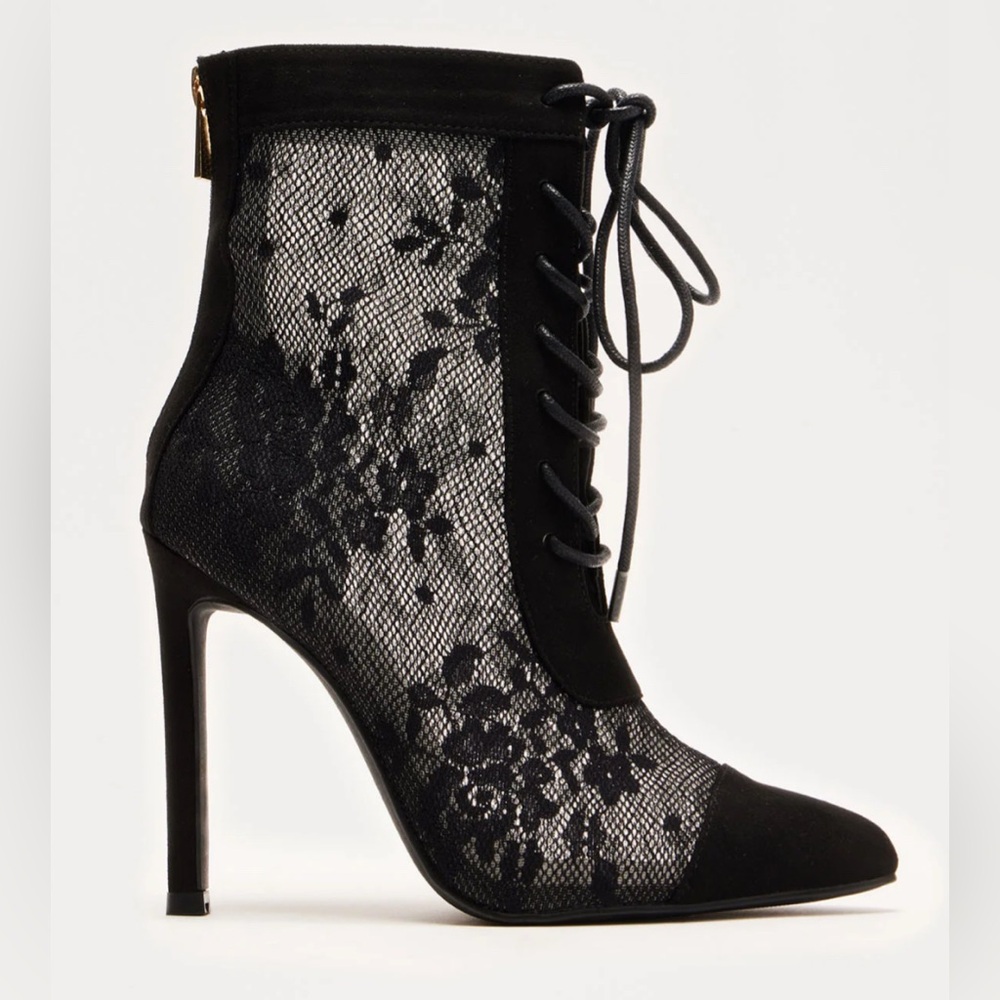 Women’s Fashion Nova Orion Lace Booties Black Size 9